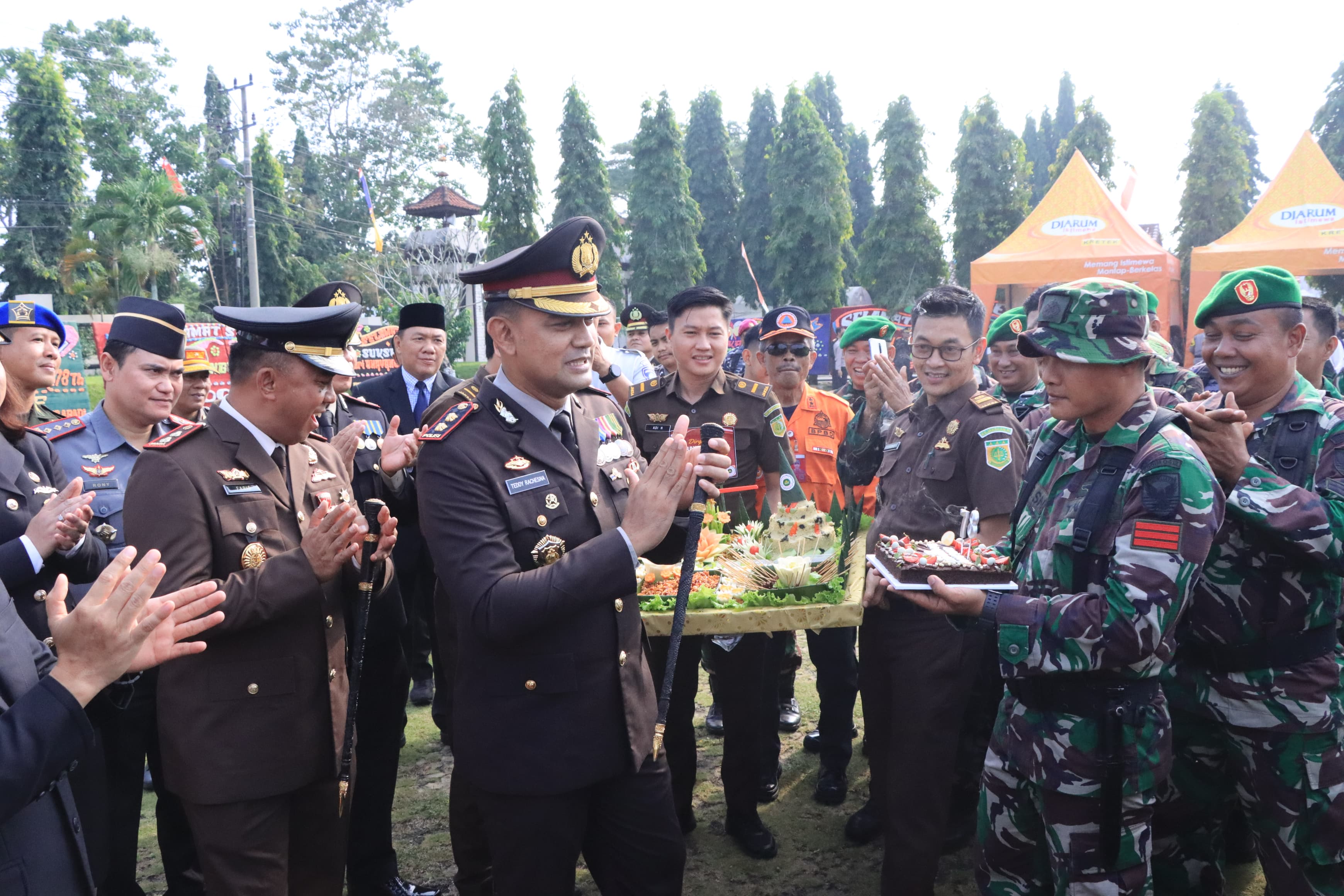 Hari Bhayangkara Ke-78, Polres Lampung Utara Gelar Upacara dan Syukuran