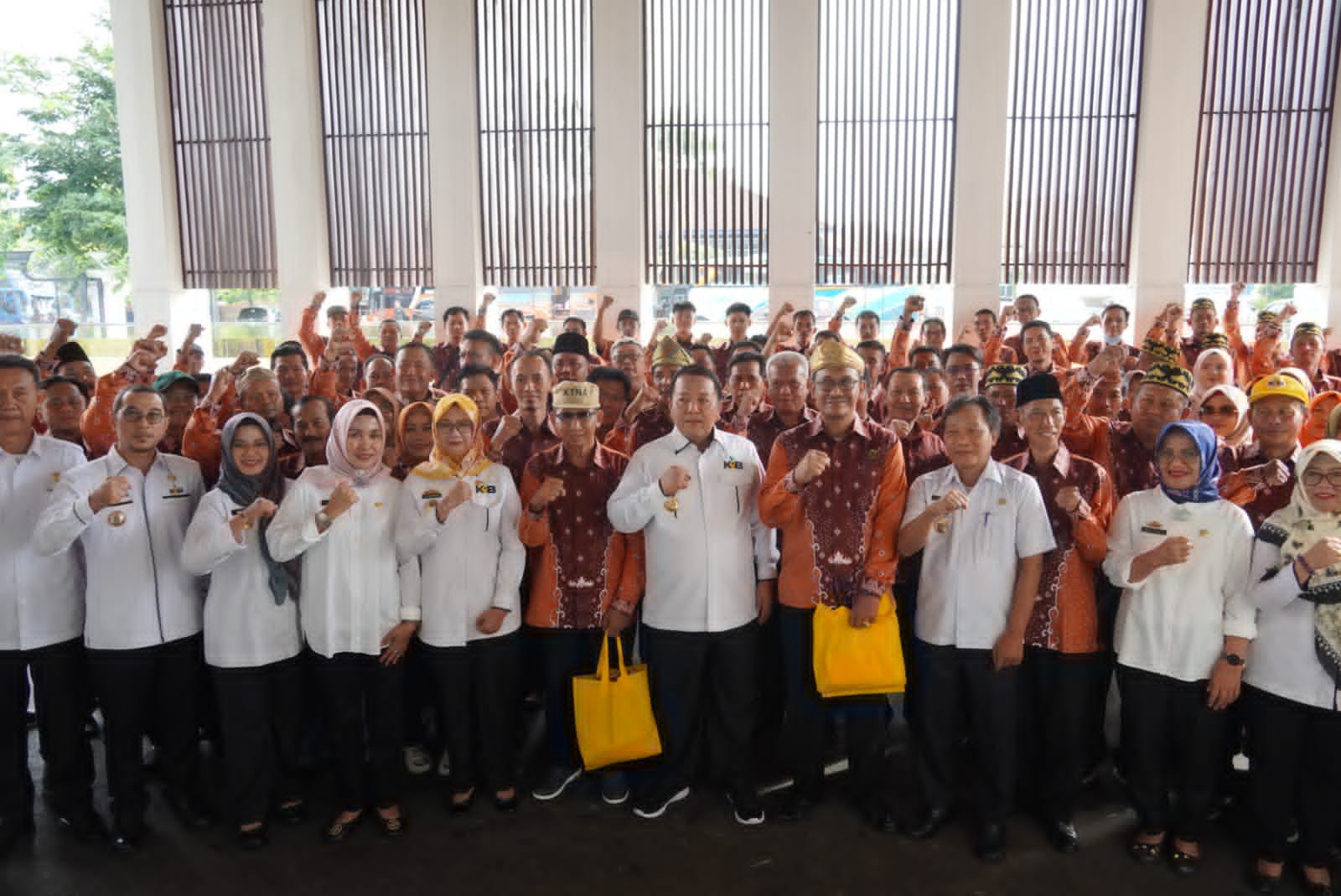 Gubernur Arinal Djunaidi Lepas Kontingen Provinsi Lampung Mengikuti Pekan Nasional KTNA XVI 2023 di Padang