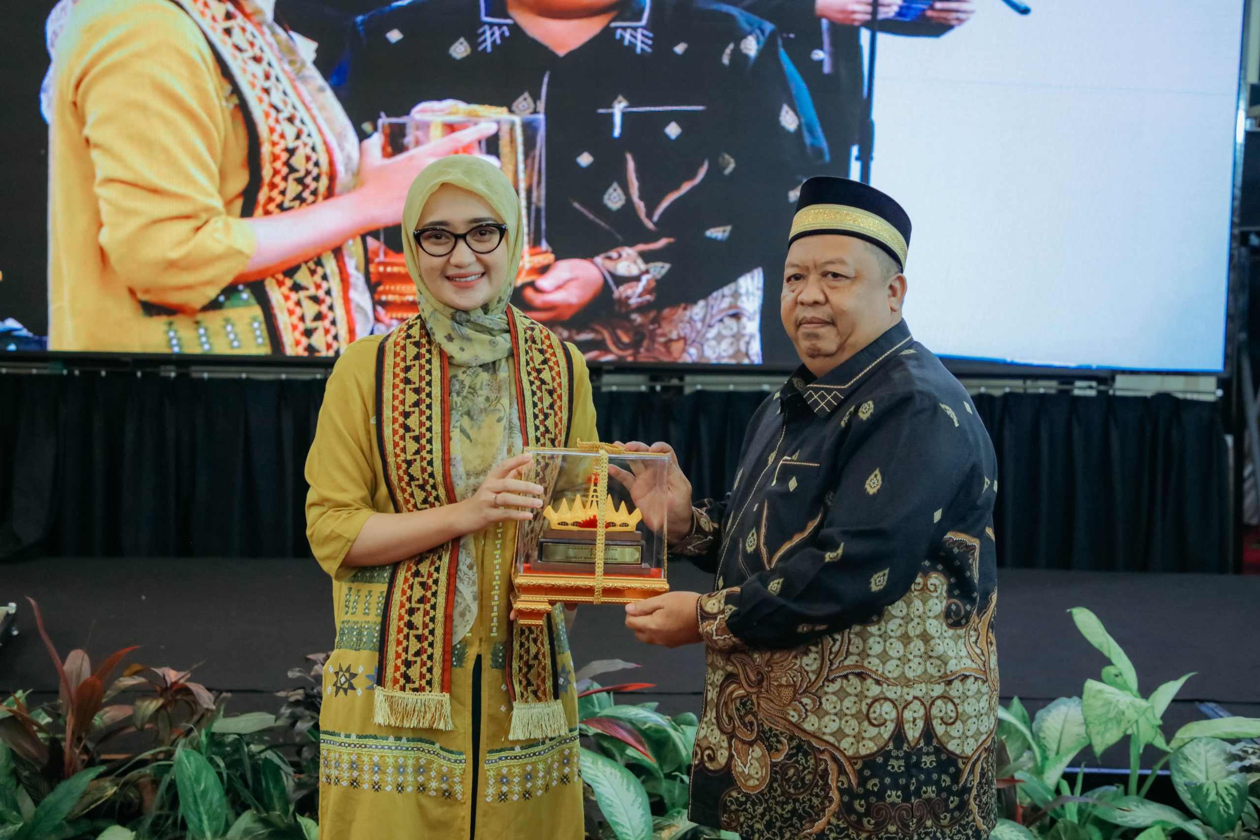 Wagub Jihan Buka Seminar Ulama Internasional, Dorong Kerja Sama Global dan Perdamaian Dunia