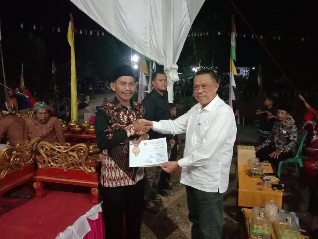 Pagelaran Wayang Kulit Dihadiri Assisten III Pemkab Lampung Utara