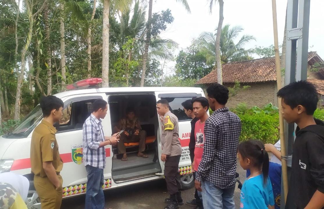 Evakuasi ODGJ di Talang Padang Libatkan Bhabinkamtibmas