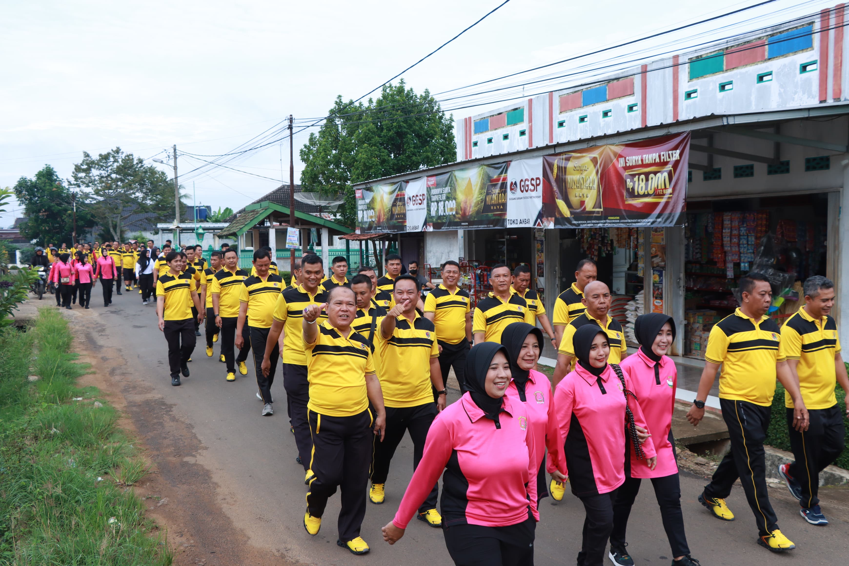 Jalin Silaturahmi, Keluarga Besar Polres Lampung Utara Gelar Olahraga Bersama