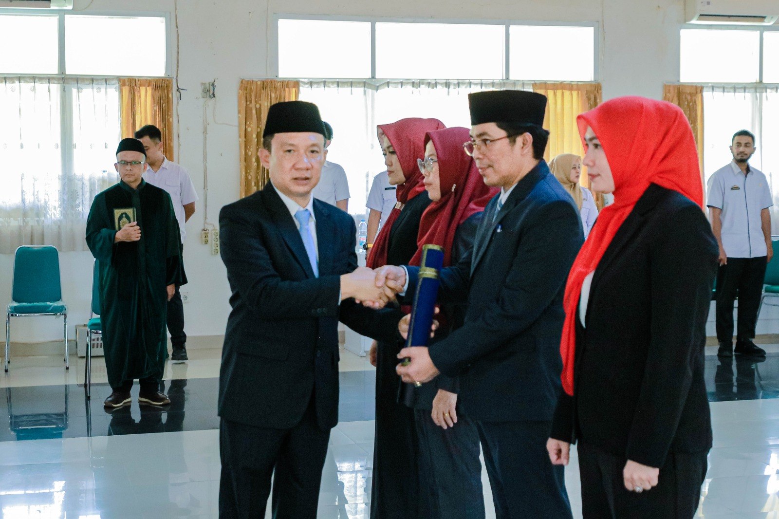 Sekdaprov Lantik 4 Pejabat Administrator di Lingkungan Pemprov Lampung 