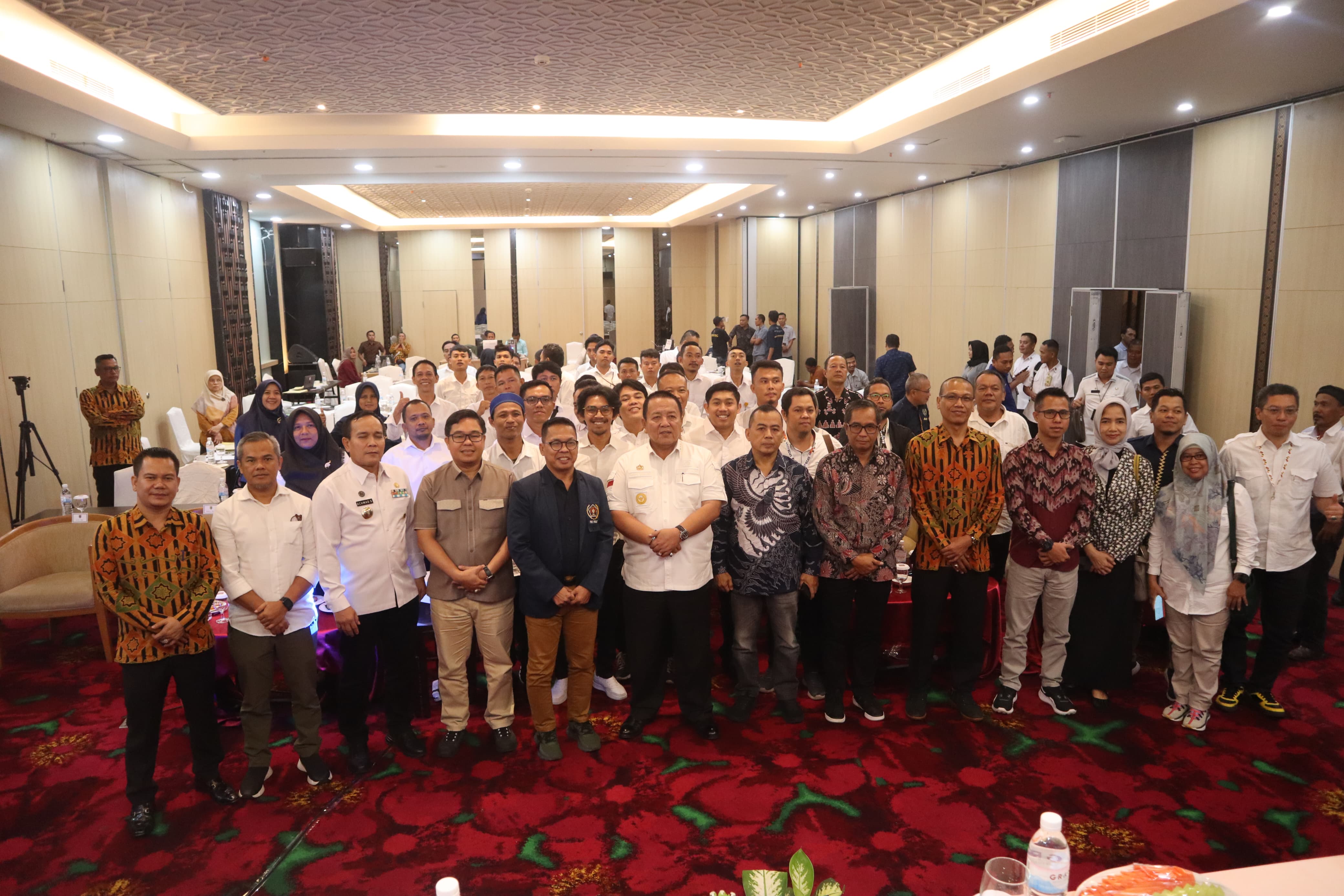 Gubernur Lampung Beri Reward Peserta UKW Terbaik