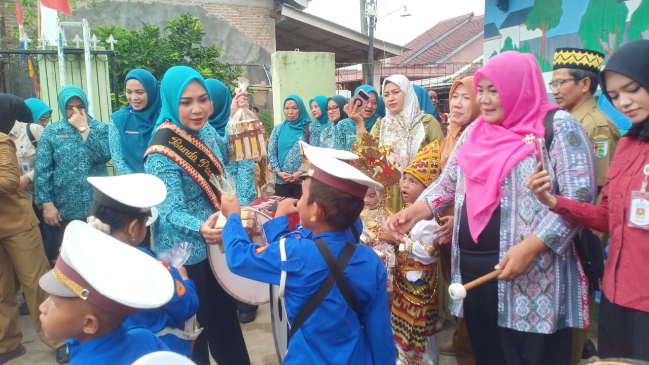 Ketua TP PKK Provinsi Lampung Resmikan Desa Sukajaya Lempasing Menjadi Desa Tapis