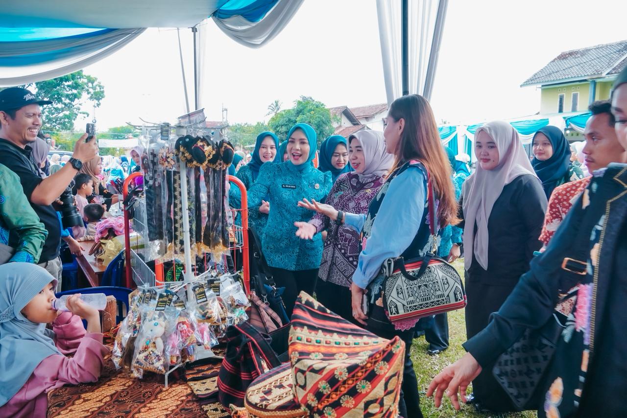 Purnama Wulan Sari Mirza Canangkan Pekon Rejomulyo, Lampung Selatan sebagai Desa Tapis