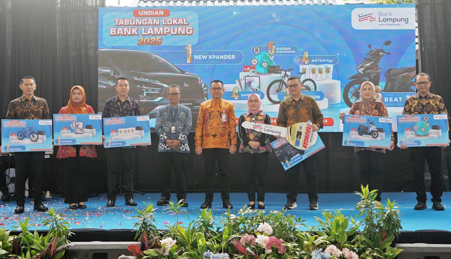 Nasabah KCP Teluk Betung Selatan Raih Mobil Xpander Undian Tabungan Lokal Bank Lampung