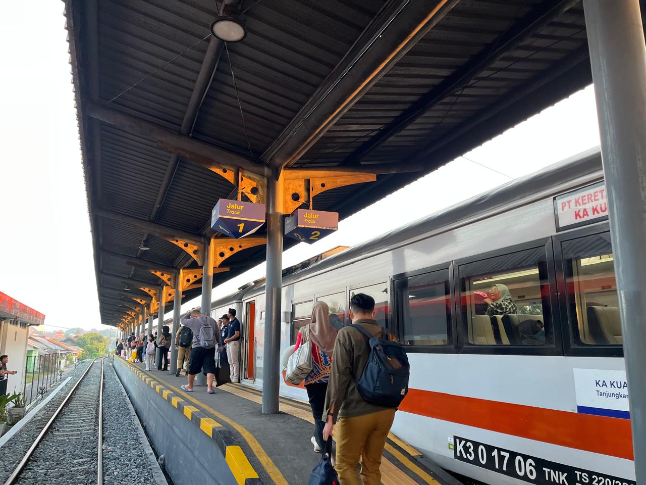 103.691 Penumpang Naik Kereta di Divre IV Tanjungkarang Saat Liburan Sekolah
