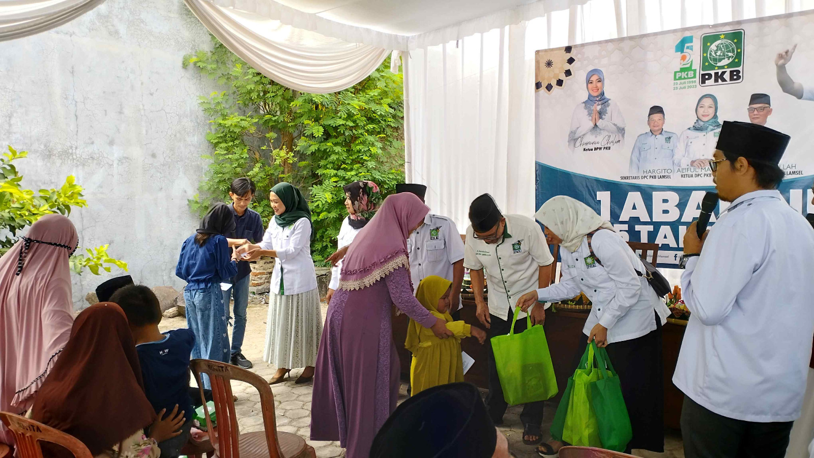 PKB Lampung Selatan Santuni Anak Yatim di Hari Lahir yang ke-25