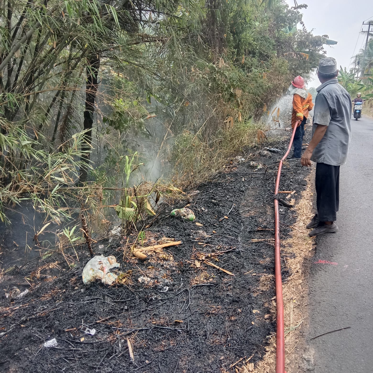 Satu Hektar Lahan di Sidomulyo Terbakar