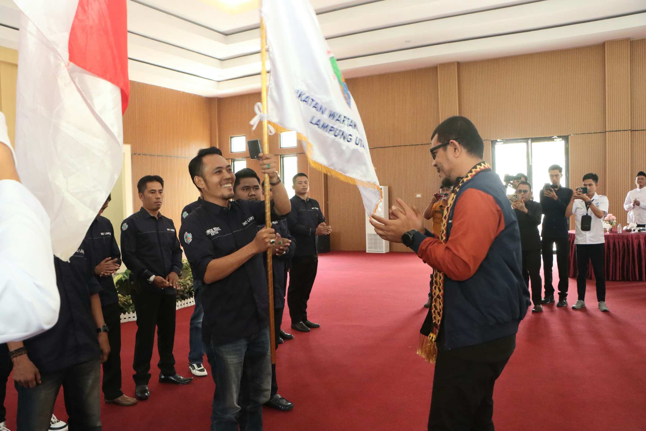 Ketum Teuku Yudhistira Lantik Pengurus IWO Lampung Utara, Targetkan Sinergi Pers dan Pemerintah