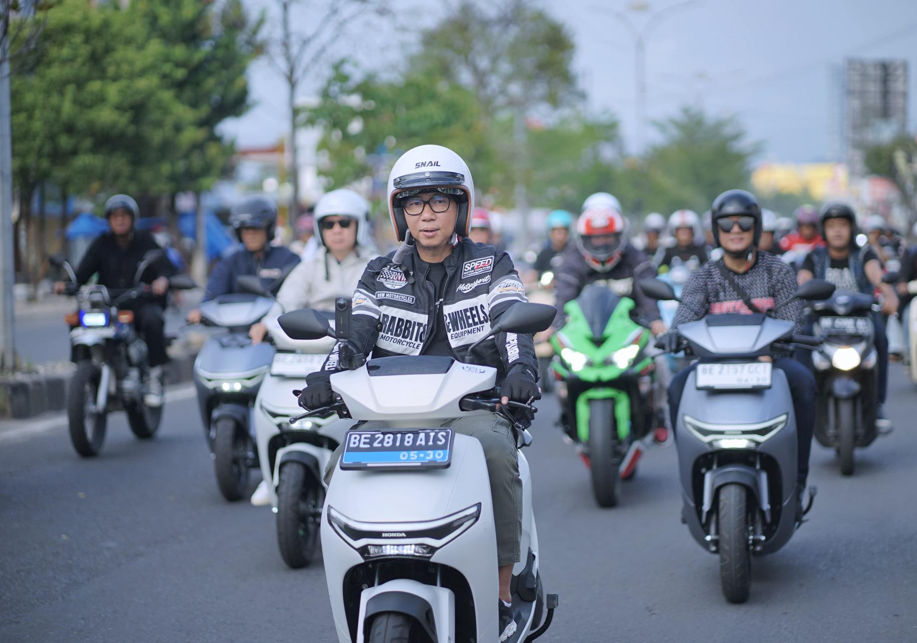 Gubernur Lampung Bersama Ratusan Biker Ramaikan Sunmori, Dorong Promosi Wisata dan Edukasi Safety Riding