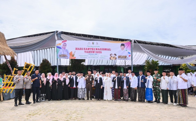 Bupati Pesawaran Ajak Santri Jadi Pelopor Peradapan Dunia Di Peringatan Hari Santri Nasional