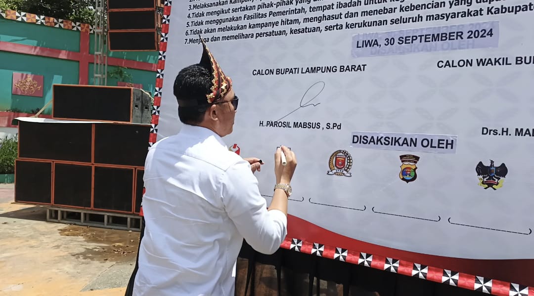 Paslon Parosil-Mad Hasnurin Tanda Tangani Deklarasi Pilkada Damai, Ketua Bawaslu Lambar Pinta Taat Aturan