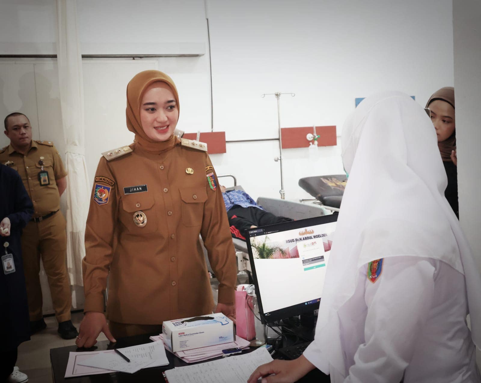 Tinjau RSUDAM, Jihan Nurlela Tekankan Peningkatan Layanan Kesehatan