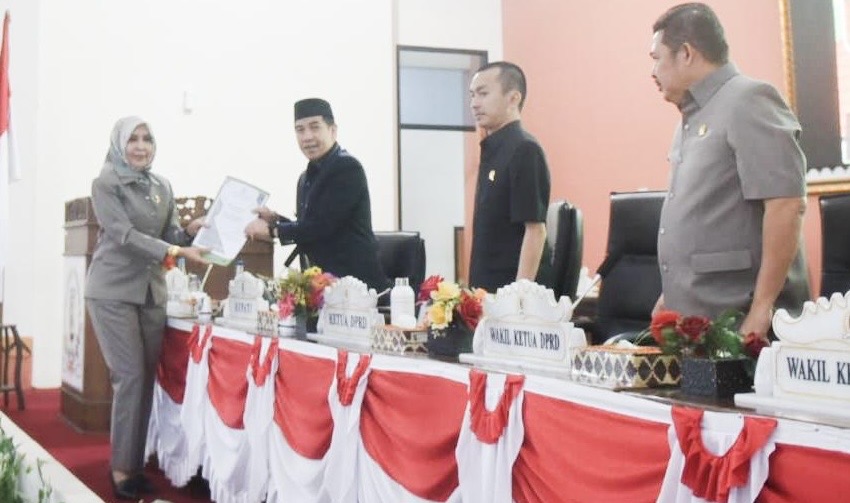 DPRD Pesawaran Gelar Paripurna Penetapan Propemperda