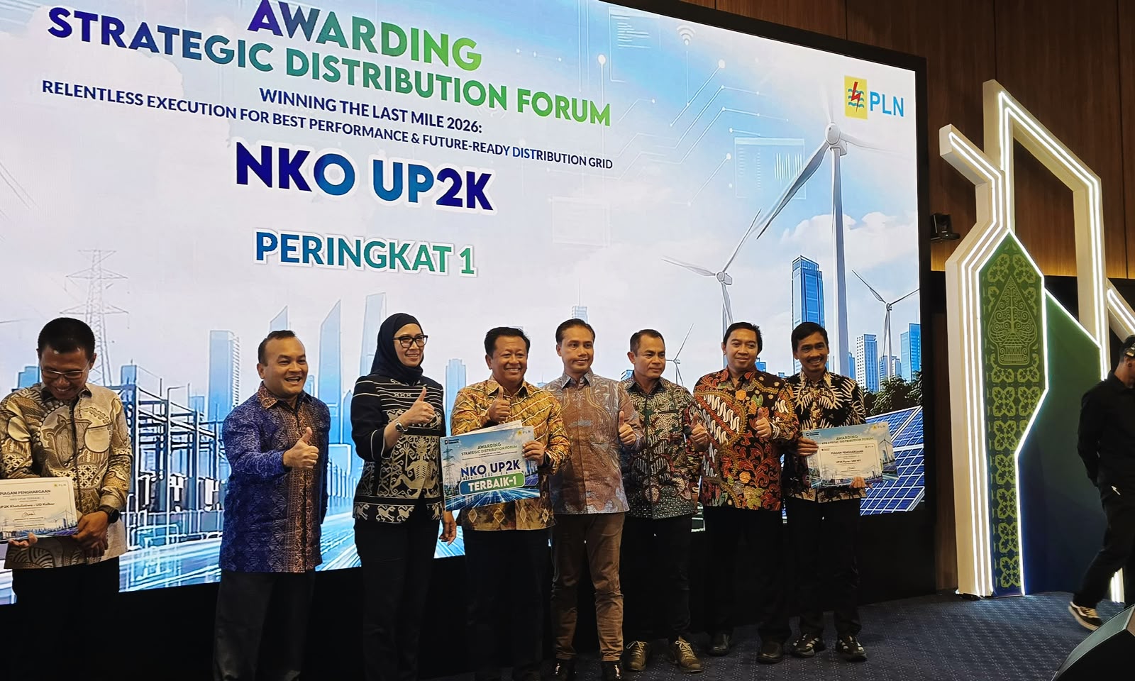 Hari Pelanggan Nasional, UP2K Lampung Raih NKO Terbaik Unit UP2K Nasional