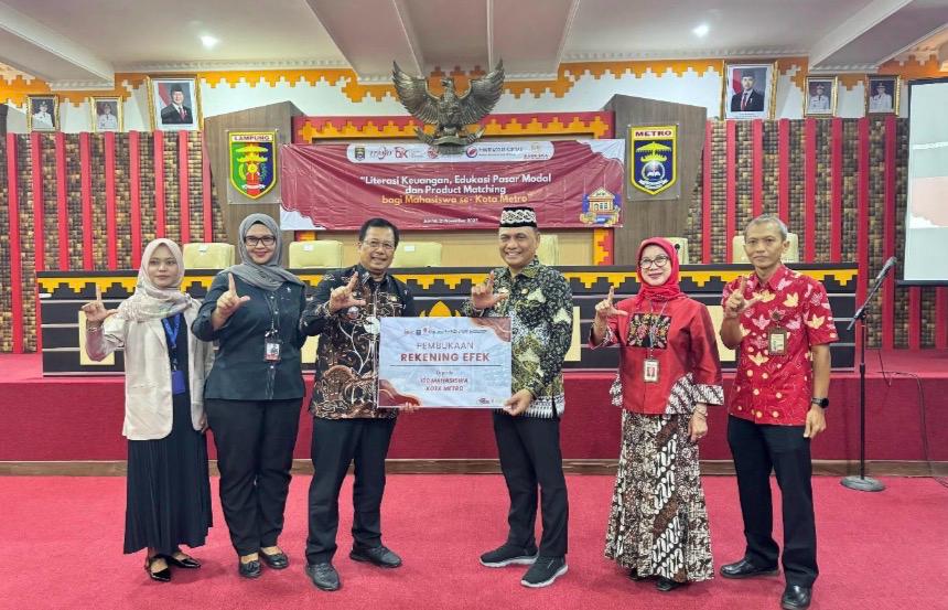 OJK Lampung Gelar Sosialisasi Literasi dan Inklusi Keuangan untuk Mahasiswa di Metro