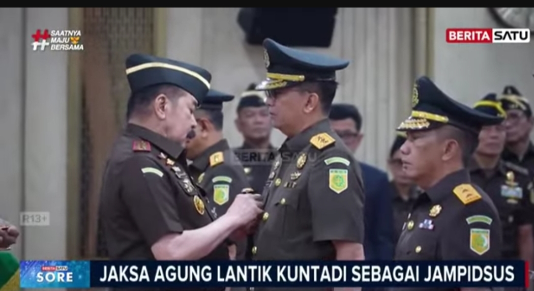 Kuntadi Resmi Dilantik Jadi Jampidsus, Jaksa Agung Minta Jaga Integritas Institusi