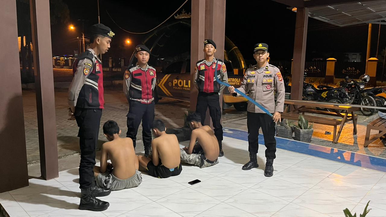 Polres Pringsewu Gagalkan Tawuran Remaja, Amankan Celurit