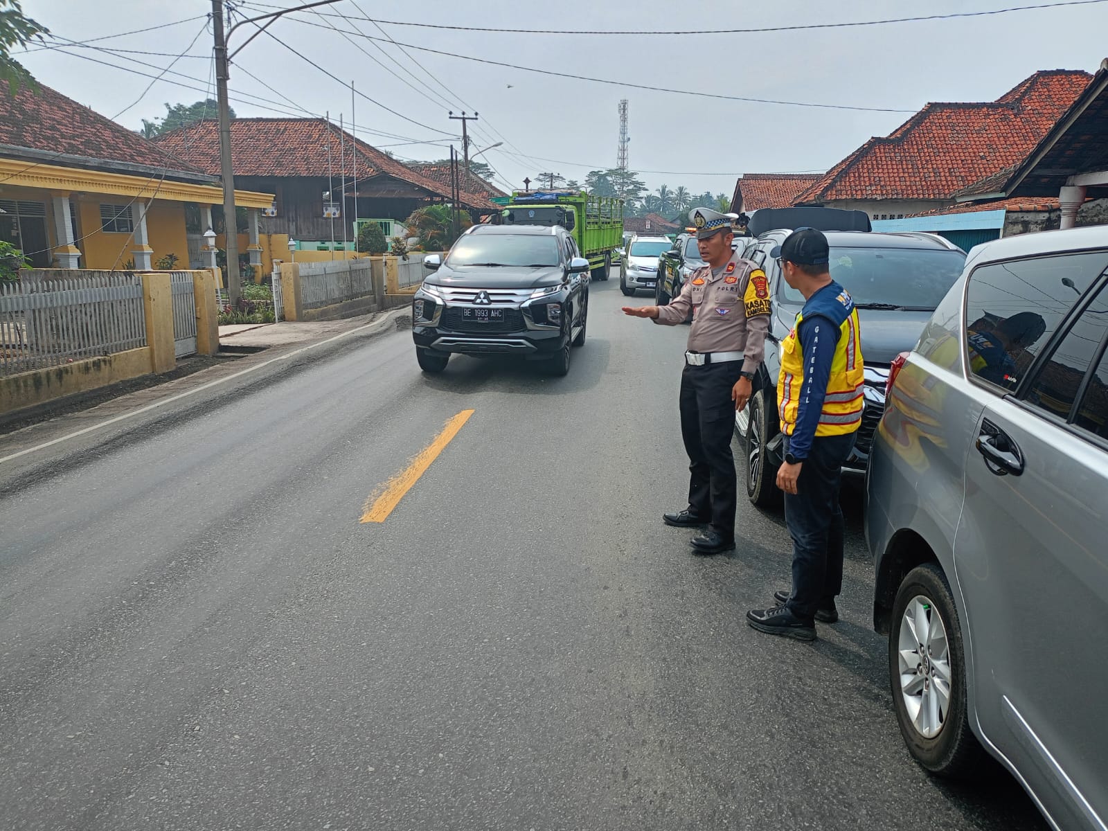 Cegah Laka Lantas, Polres Lampung Utara Bersama BPJN Lampung Survey Jalan Rusak