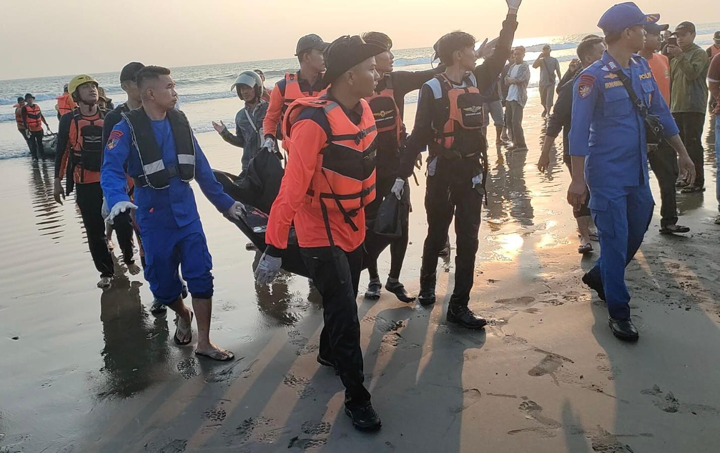 Jasad Korban Tenggelam  di Pantai Ketang Ditemukan Utuh