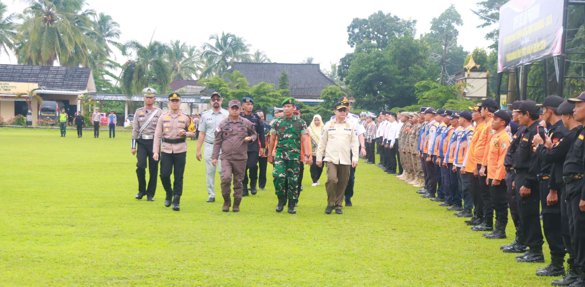 Kapolres Lampung Timur Pimpin Apel Gelar Pasukan Ops Ketupat Krakatau 2025