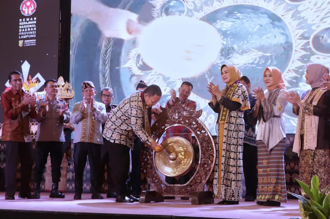 Gubernur Arinal Djunaidi Buka Lampung Craft 2024