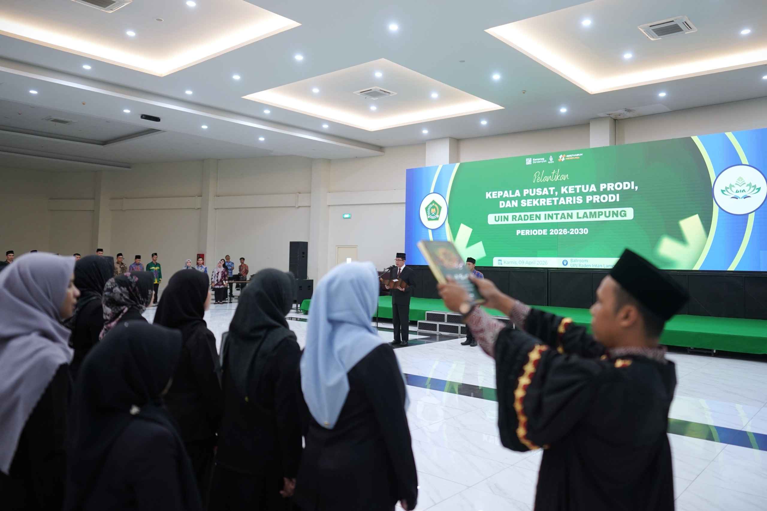 Rektor Lantik Kepala Pusat serta Ketua dan Sekretaris Program Studi Periode 2026–2030