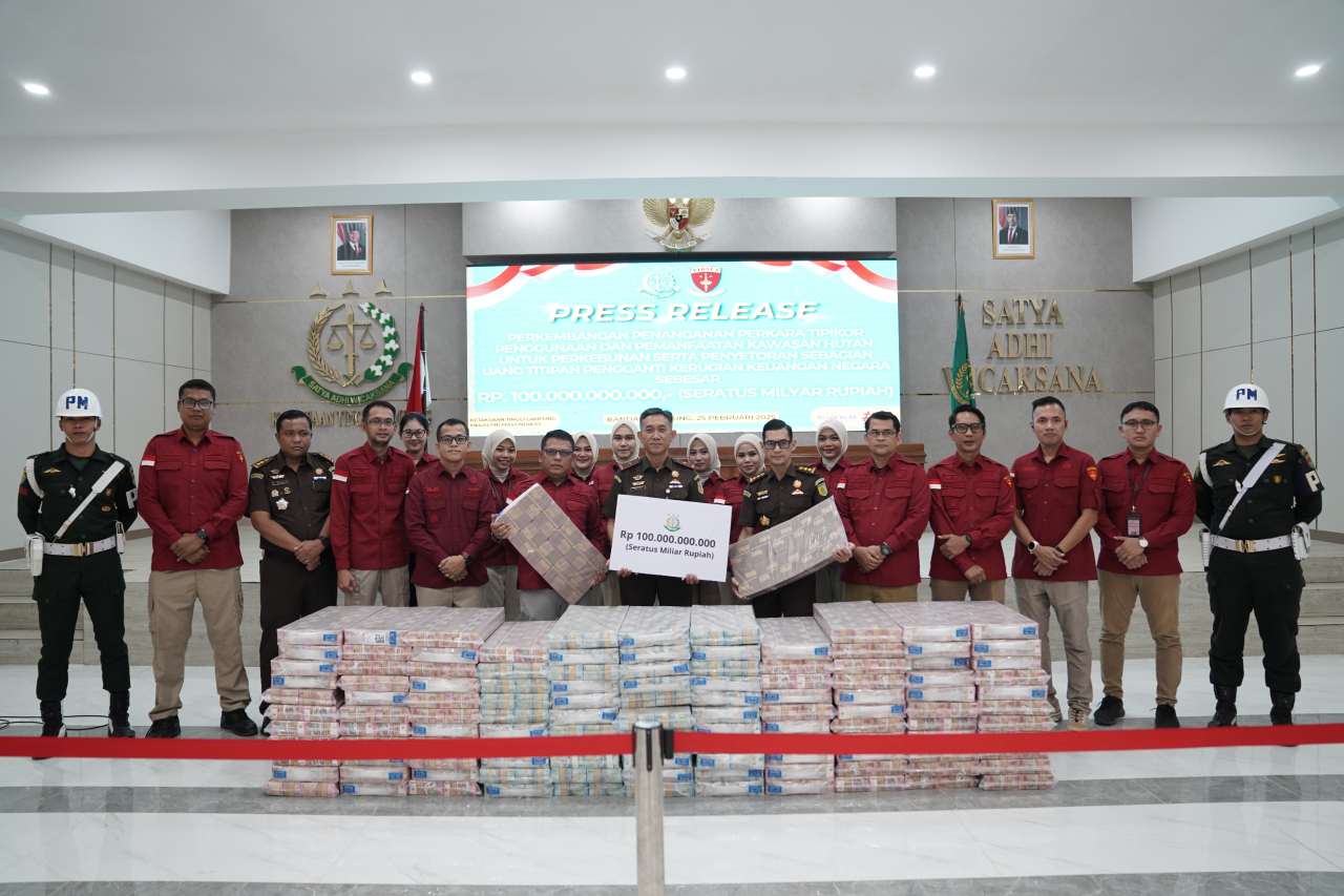 Kejati Lampung Terima Pengembalian Kerugian Negara Rp100 Miliar Dari PT.P