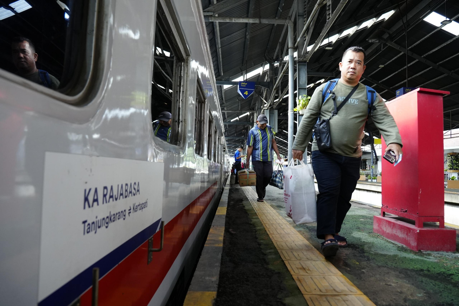 Tiket KA Rajabasa di Masa Angkutan Lebaran 2026 Masih Tersisa 6%