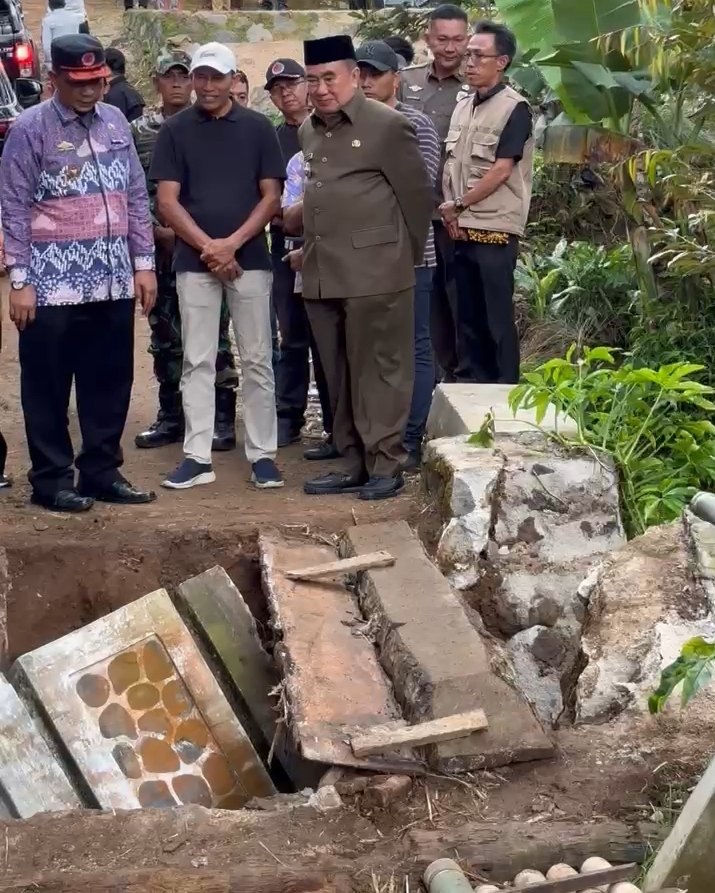 Atasi Jembatan Ambrol di Gisting Atas, Bupati Instruksikan BPBD Bangun Jembatan Darurat!