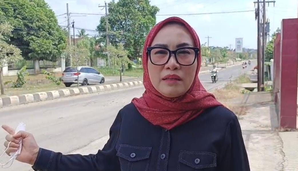 Jalan Pattimura Rusak Berat, Ketua DPRD Kota Metro Desak Pemprov dan Pemkot Perbaiki