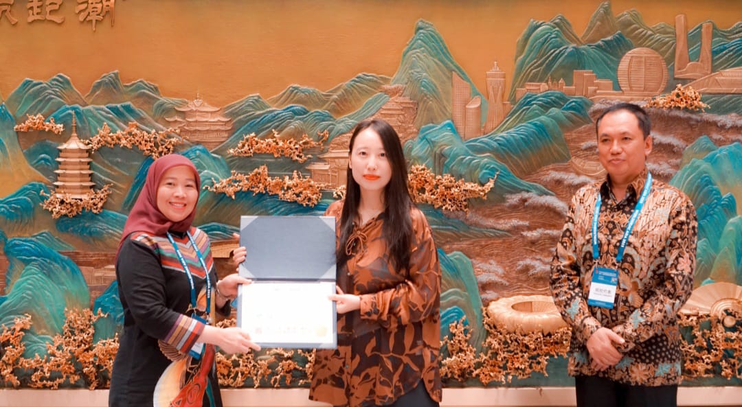Dosen UIN Raden Intan Lampung Presentasikan Hasil Riset di Konferensi Internasional Hangzhou China