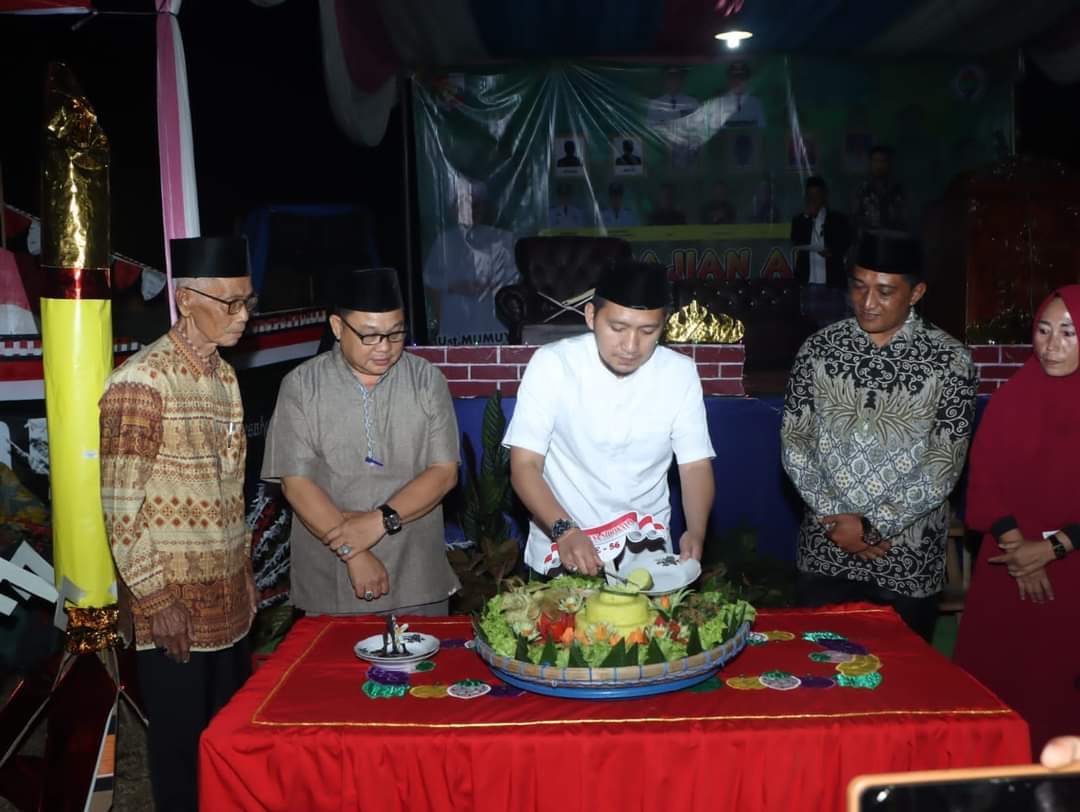 Wabup Ardian Hadiri Pengajian Ustad Kondang Mumuy