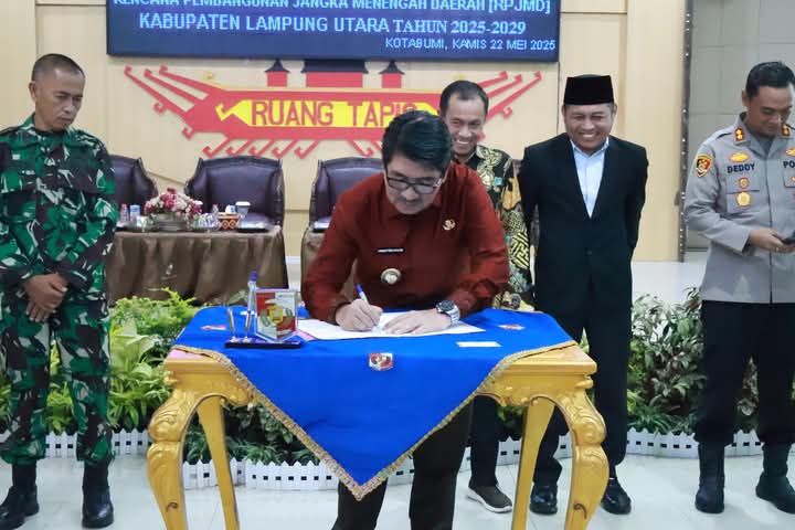Bupati Hamartoni Minta OPD Susun Program Realistis, Terukur, dan Akuntabel