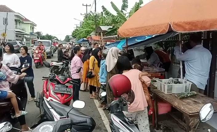 Kawasan Jalan Diponegoro Kota Metro Jadi Pasar Kuliner Dadakan Tiap Ramadan