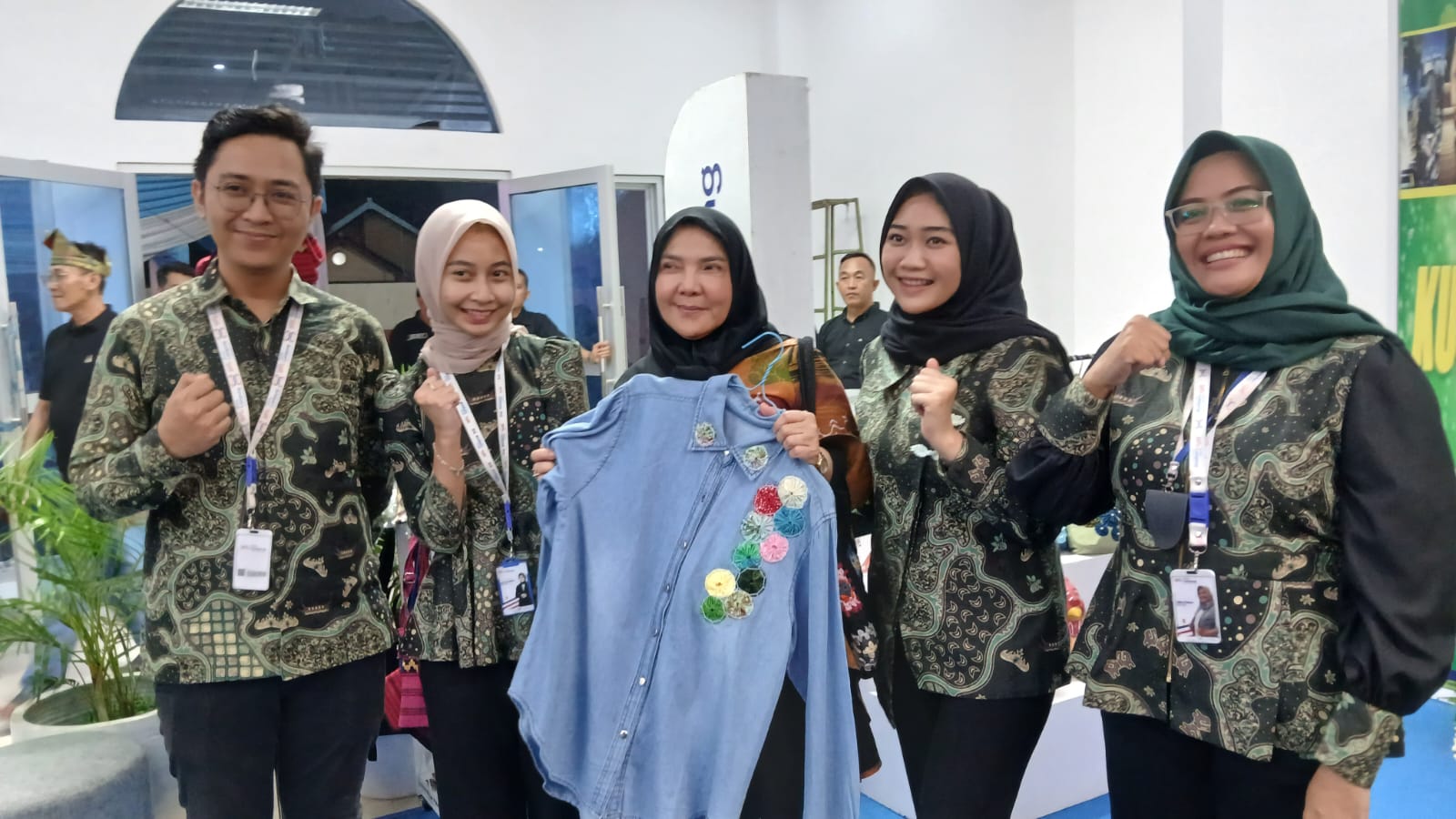 Dukung Kemajuan UMKM, Walikota Eva Borong Produk Binaan IKBL di Bandar Lampung Expo 2025