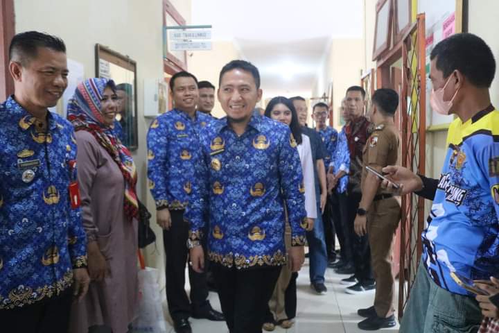 H.Ardian Saputra .SH Hadiri Sunatan Masal dan Silaturahmi Dengan KPM PKH, TKSK dan Oprator SIKS NG 