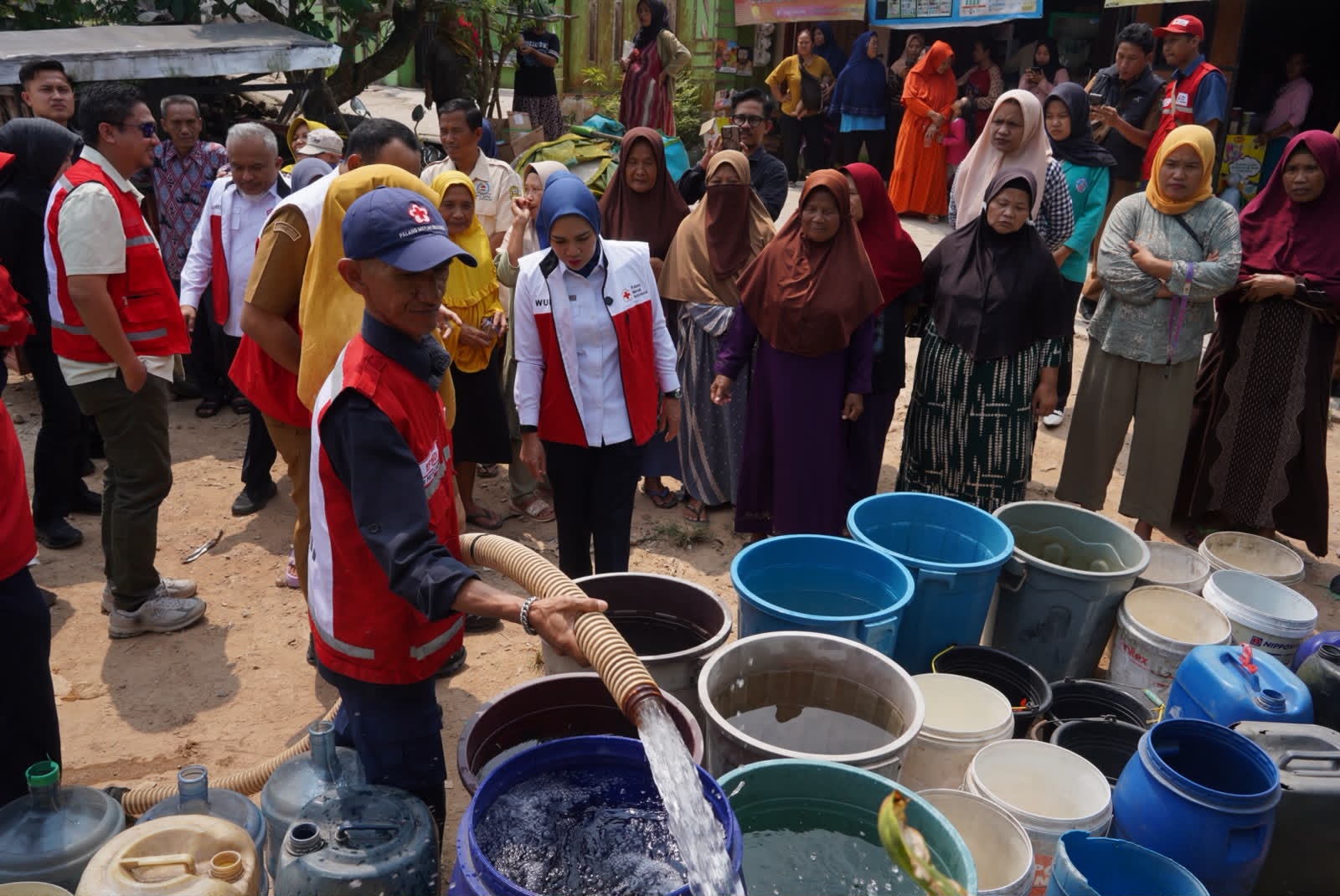 Batin Wulan: PMI Hadir di Tengah Warga Terdampak Krisis Air