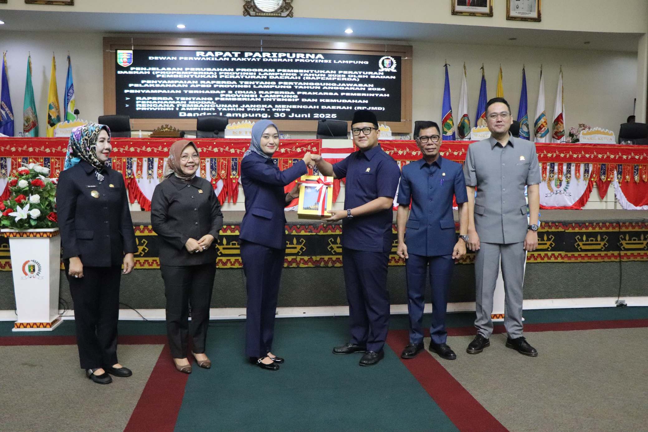 Melalui Dua Raperda Strategis, Pemprov Lampung Dorong Transparansi dan Investasi