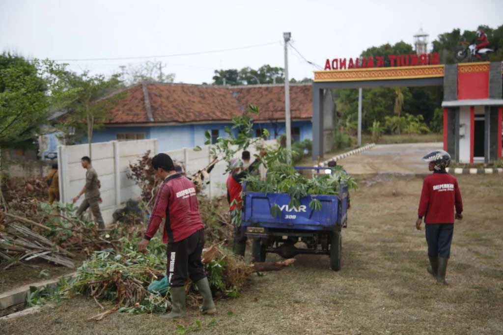 Sirkuit Way Khagom Mulai Dibersihkan Jelang Bupati Cup