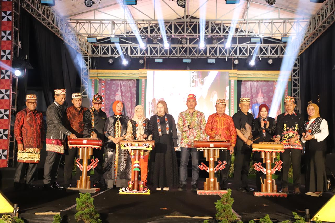 Sukses Digelar Selama Dua Hari, Festival Skala Bekhak Akhirnya Ditutup Parosil Mabsus