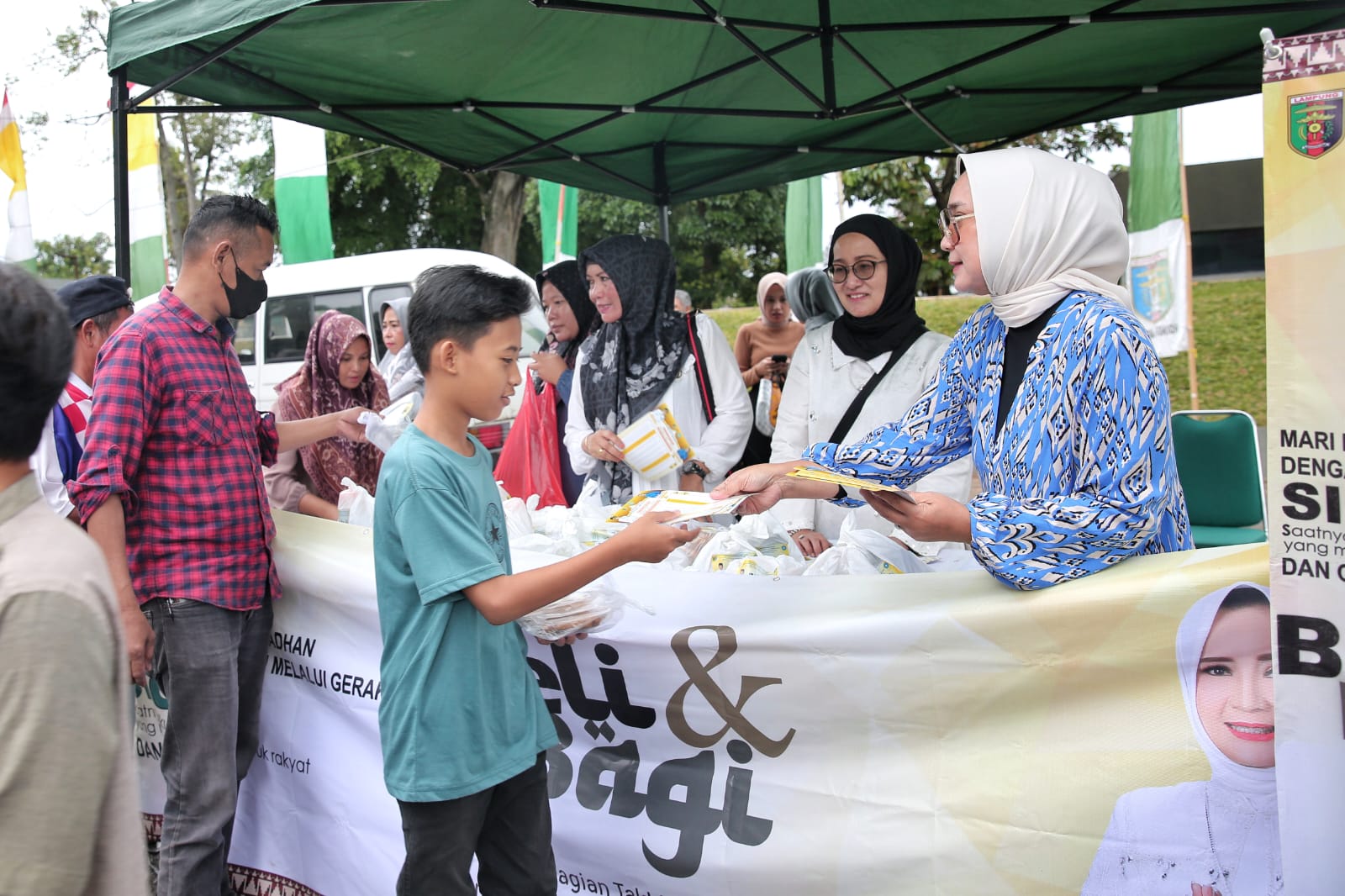 Ketua Dekranasda Lampung Gelorakan Semangat UMKM Festival Pasar Takjil