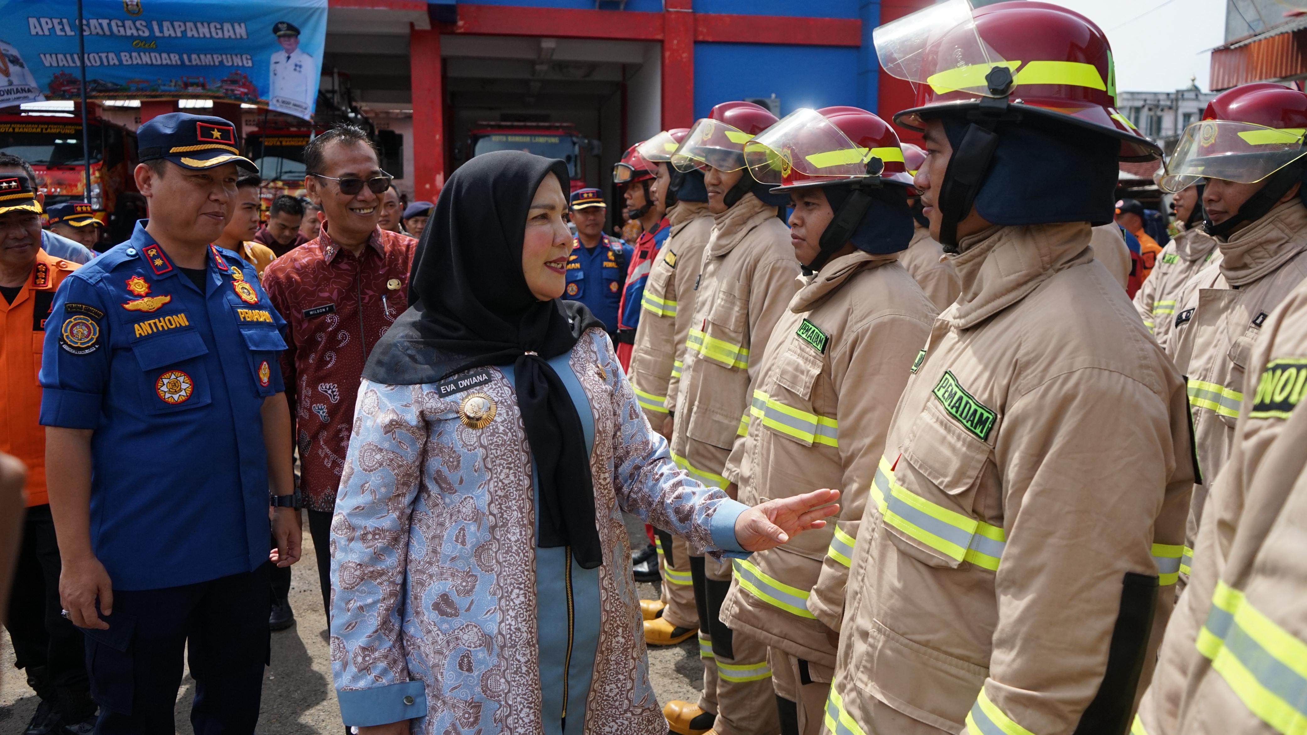 Walikota Eva Beri Arahan Ratusan Personil Satgas Bandar Lampung