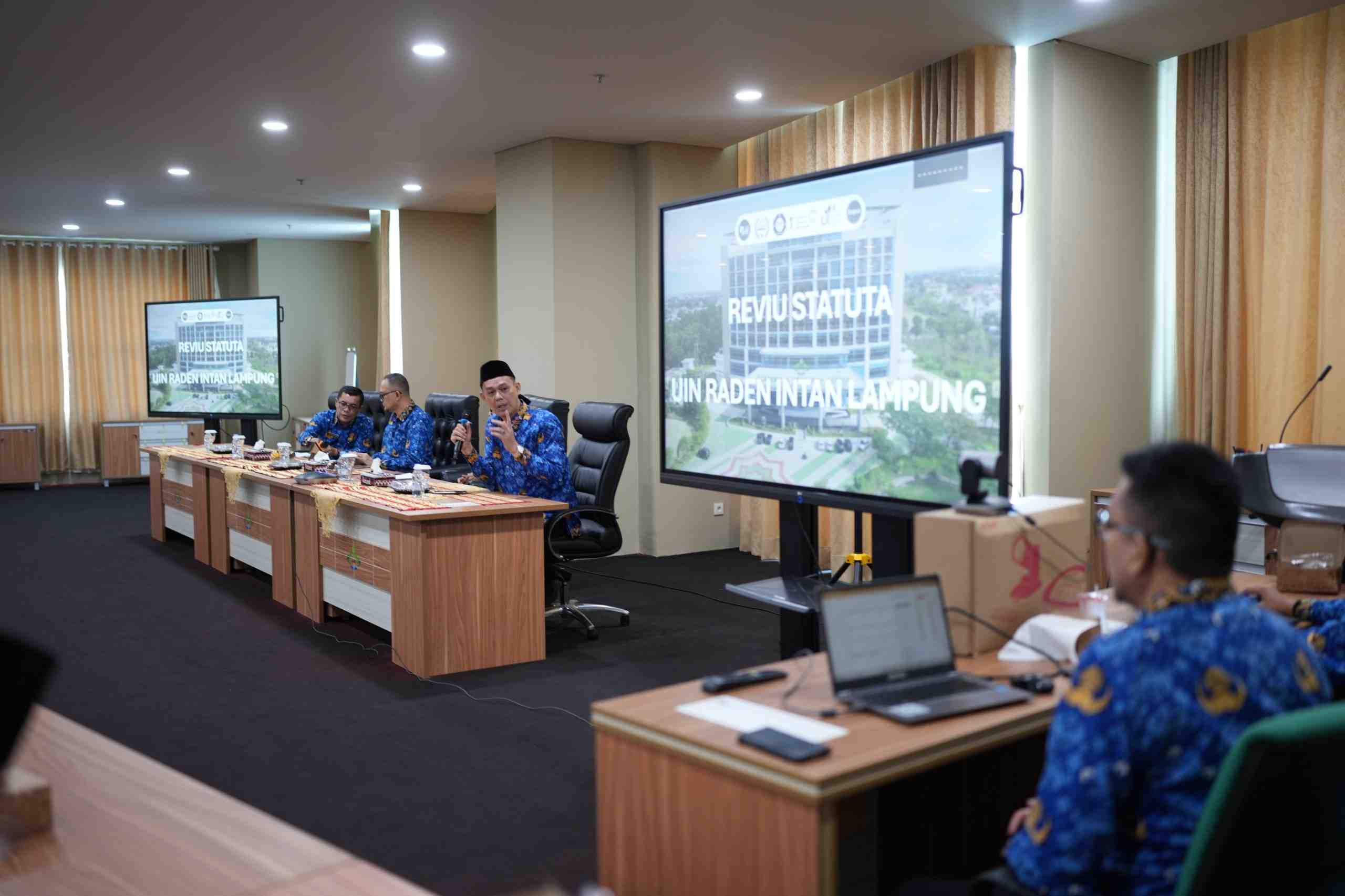 Kepala Biro HKLN Kemenag RI Reviu Statuta UIN Raden Intan Lampung