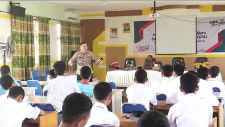 Polres Pringsewu Lakukan Pembinaan di SMKN 1 Gadingrejo