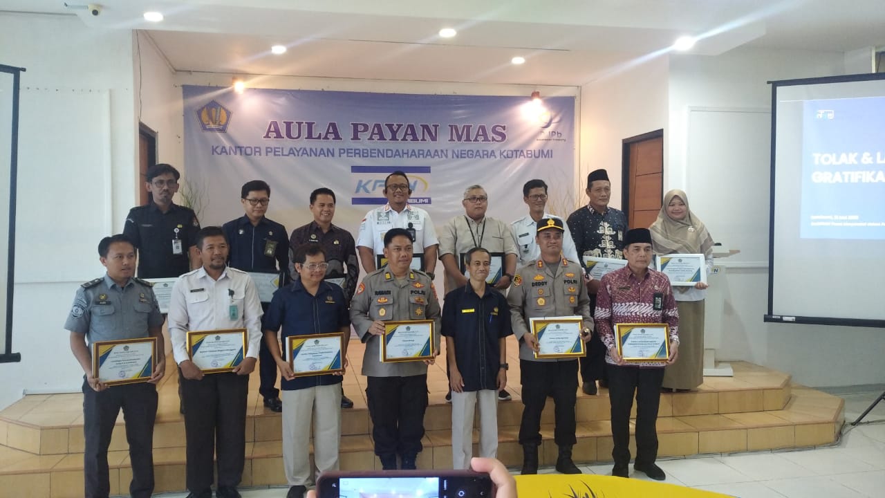 Polres Lampura Terima Penghargaan dari Kementerian Keuangan