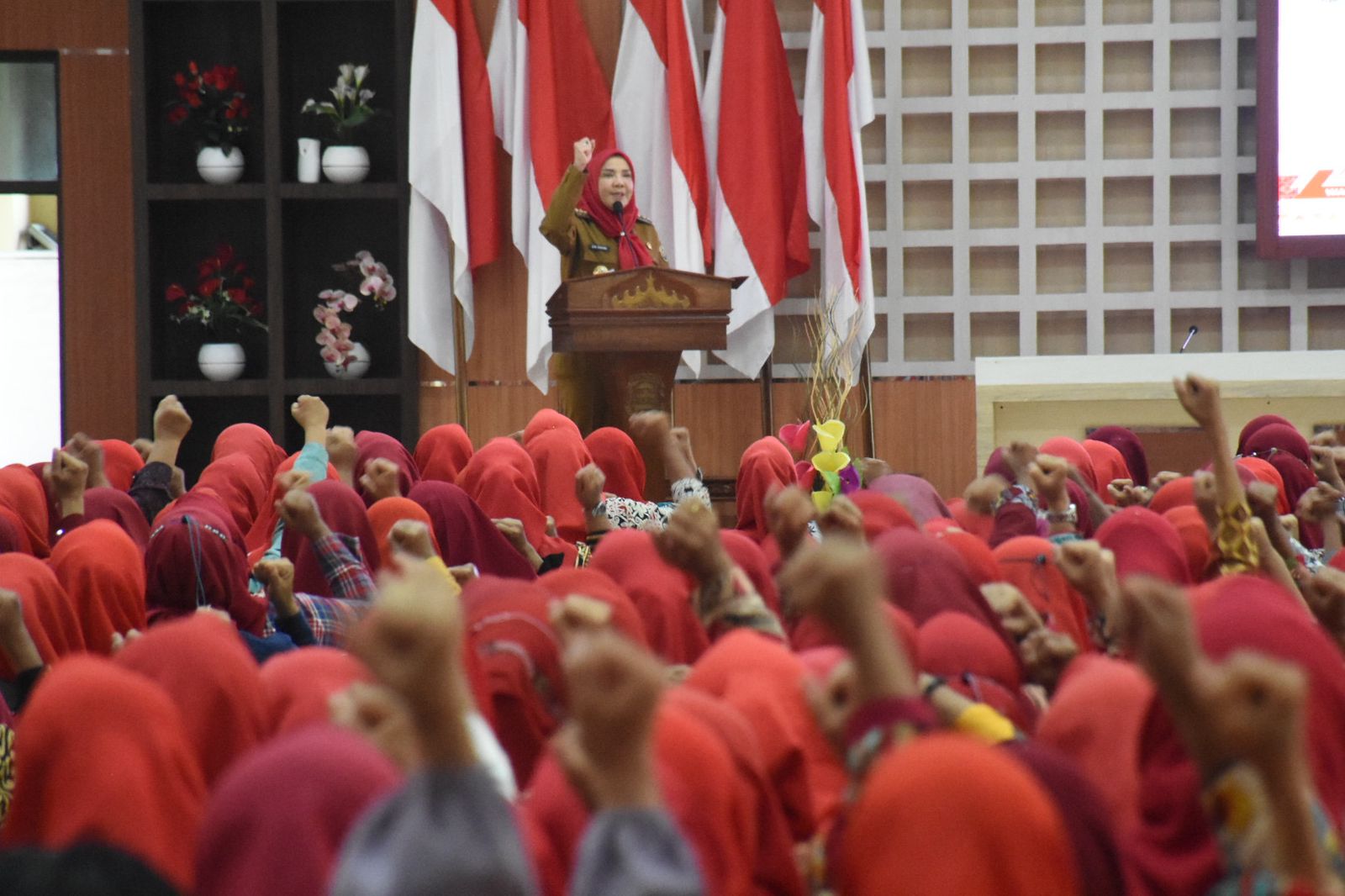 Walikota Eva Ajak Kader TPK untuk Kampanyekan Hidup Sehat 