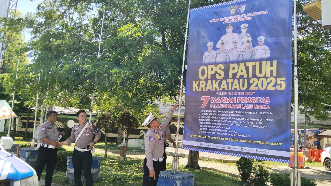 Ops Patuh Krakatau 2025, Polres Lampura Pasang Banner Imbauan